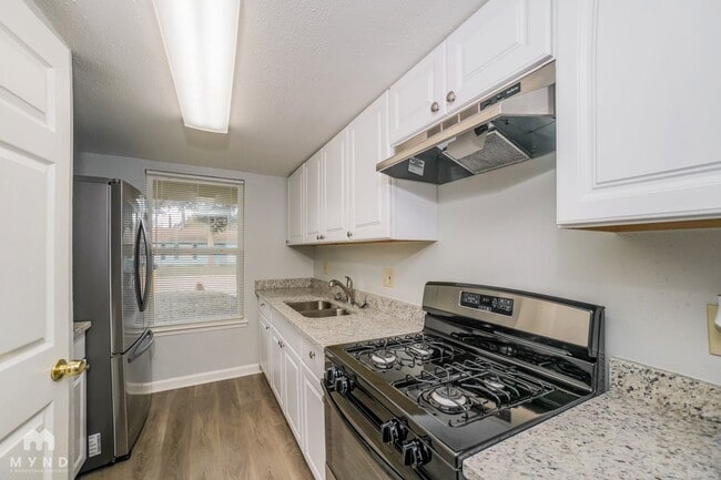 Photo - 9715 Courben Ln