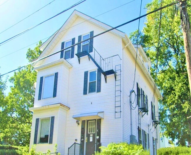 Building Photo - 171 Garden St Unit 2