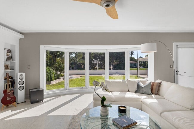 Photo - 7901 Noremac Ave