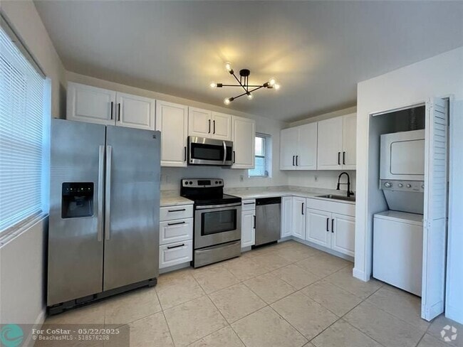 Building Photo - 4071 N Dixie Hwy Unit 20 Rental