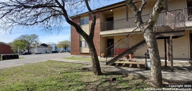 Photo - 2-Bed Apartment in the Heart of Universal City Unidad C