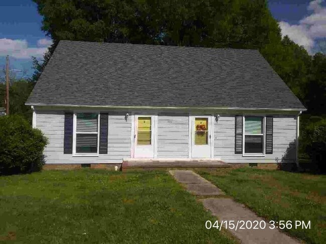 Photo - 204 S Saint John St Unit A