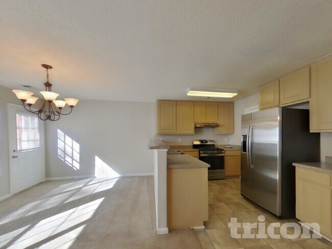 Photo - 455 Thistle Cove