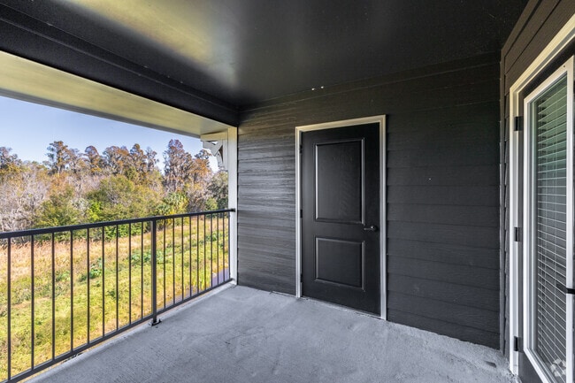 2BR, 2BA - 1,622SF - Patio