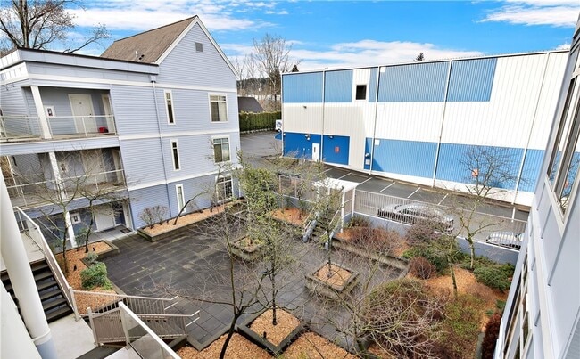 Photo - 910 Gladstone St Unidad 311