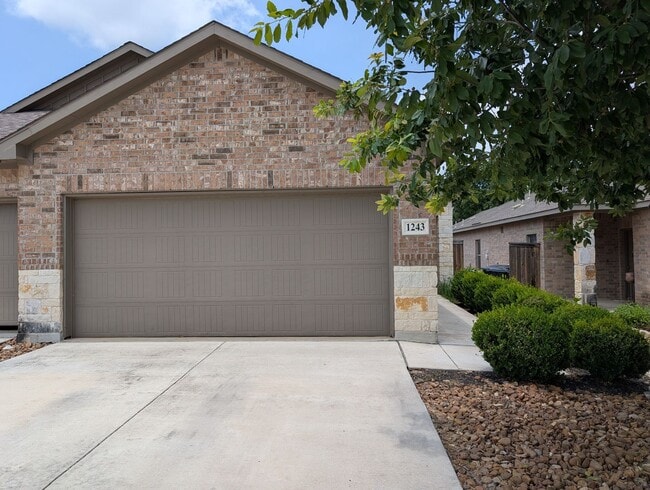 Building Photo - 1243 Old FM 306