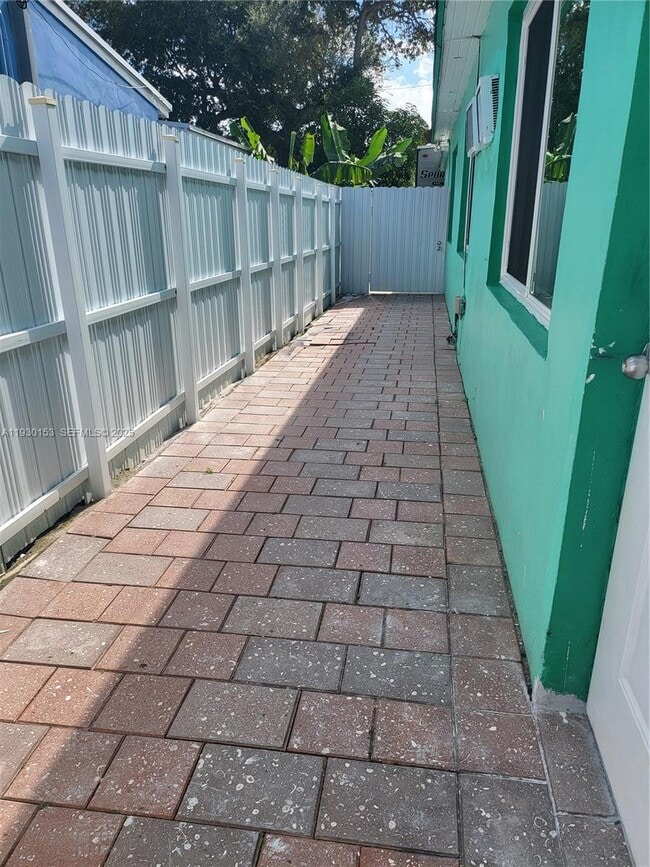 Photo - 1490 NE 151st Terrace Unit 2