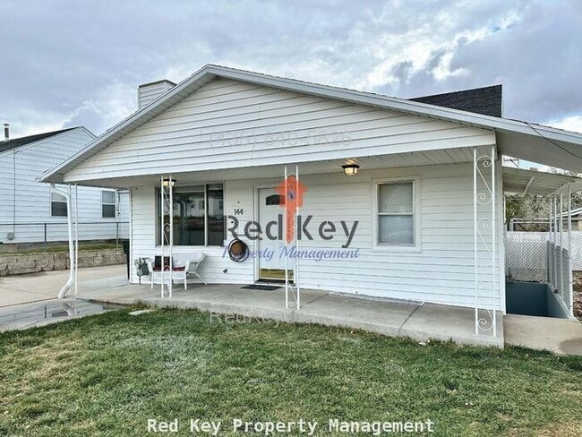 Building Photo - 3rd St Duplex Rental