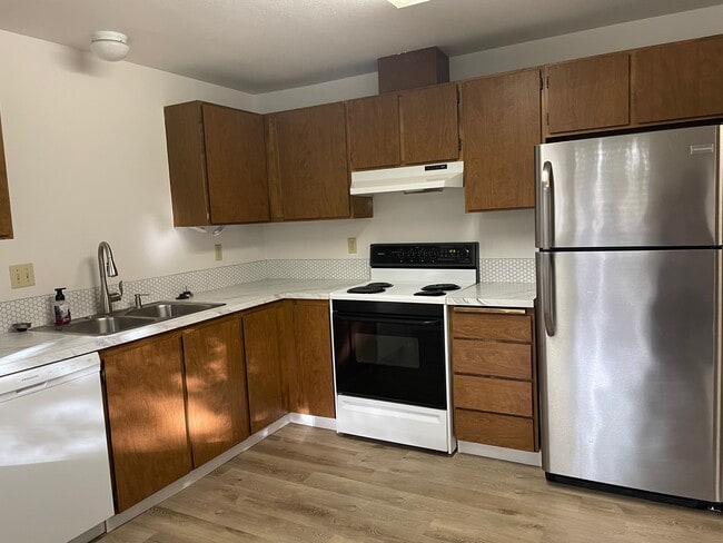 Cocina - 418 S Quillan Plz