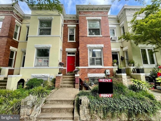 Building Photo - 1829 Ontario Pl NW Rental