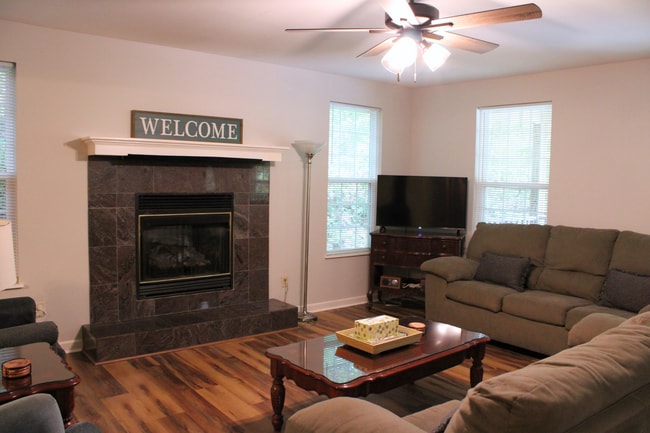 Photo - ***MONTREAT SCHOOL YEAR RENTAL***