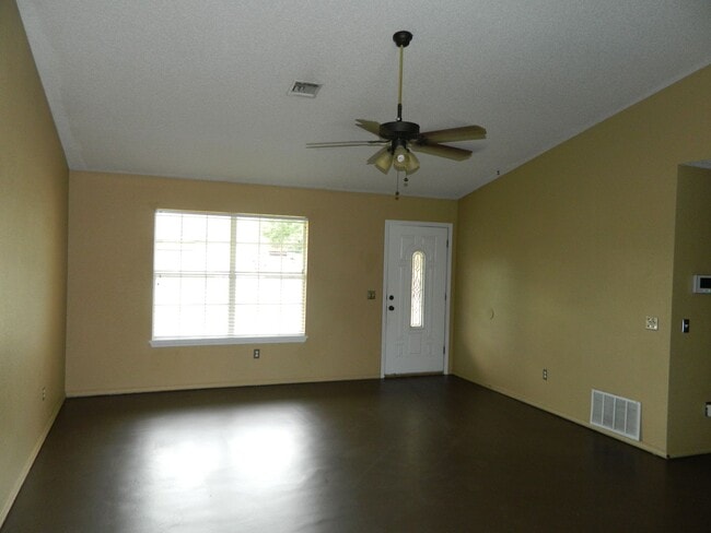 Photo - Charming Single Family Home in West Fayetteville!