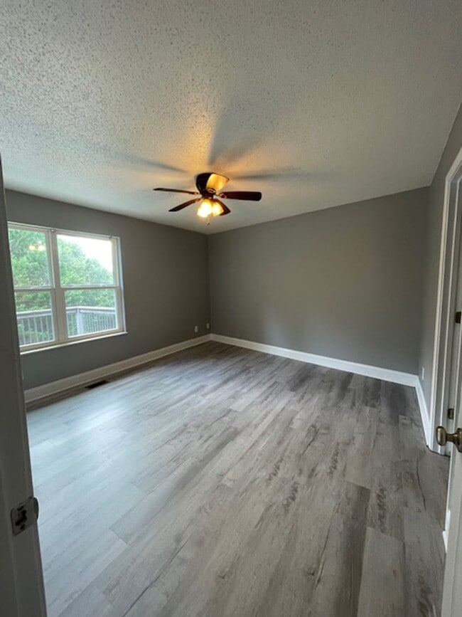 Building Photo - City of Maryville 1 bedroom with garage Ca... Rental