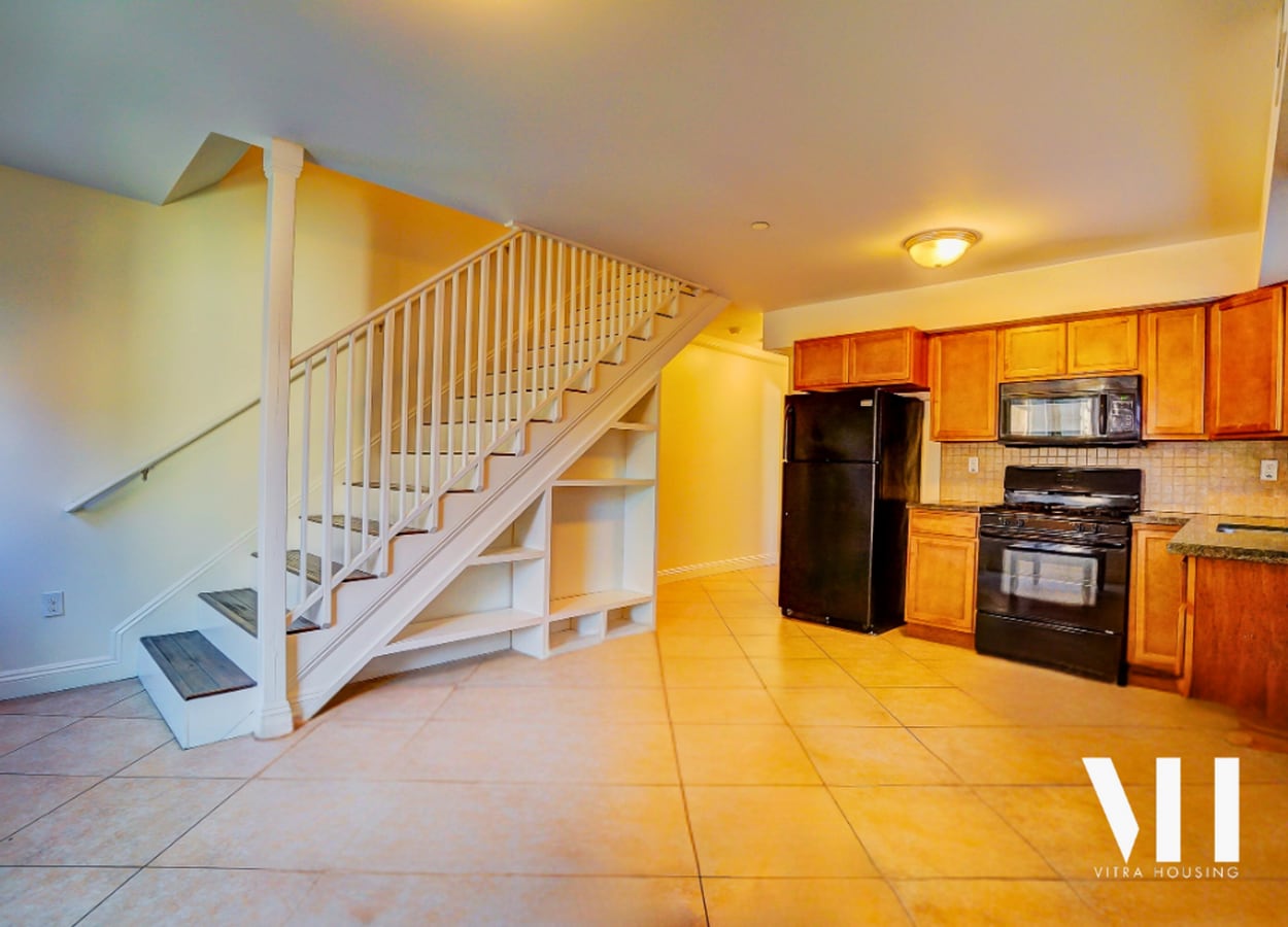 Photo - 1245.5 W 37th Dr