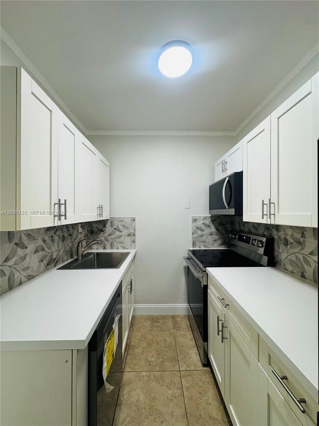 Photo - 2816 Pine Tree Dr Unit 3