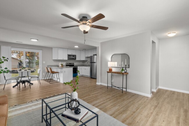 Photo - 2 Gilbert Dr