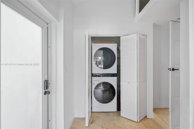 Photo - 681 Daytonia Rd