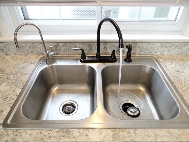 Photo - 783 E Main St Unit 1