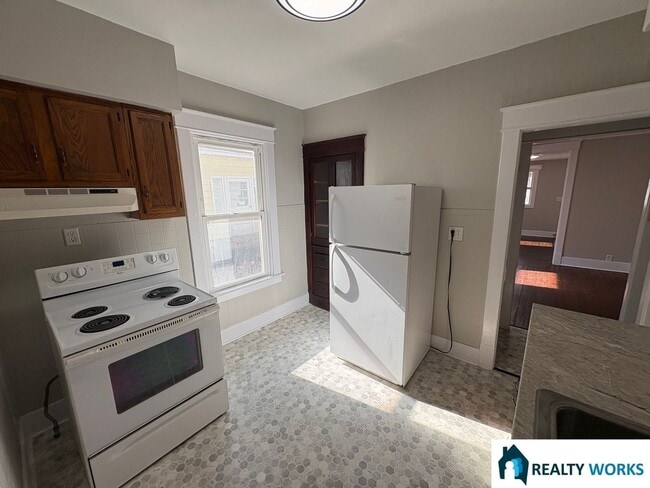 Photo - 3 Bedroom Home Close to Campus!