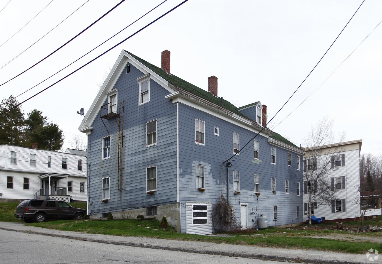 33 Winter St Apartments For Rent in Gardiner, ME
