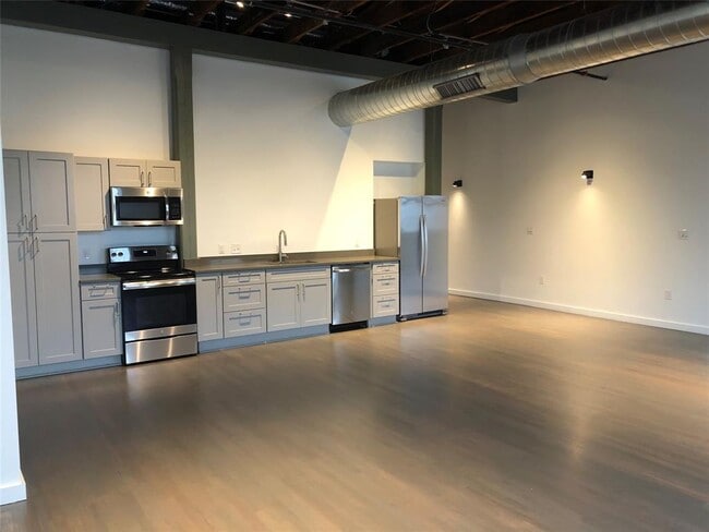 Photo - 102 E 2nd St Unit 203