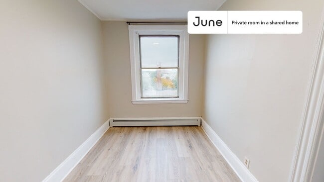 Photo - Room in Shared 4 bed/1 bath home Unidad A