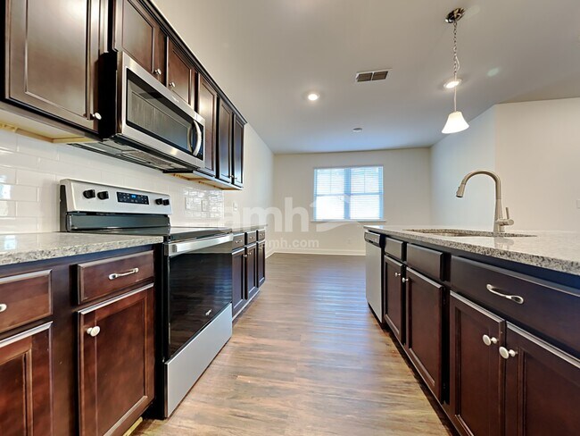 532 Summit View Ct