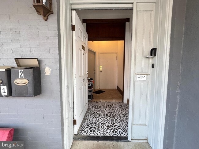 Photo - 325 N Preston St