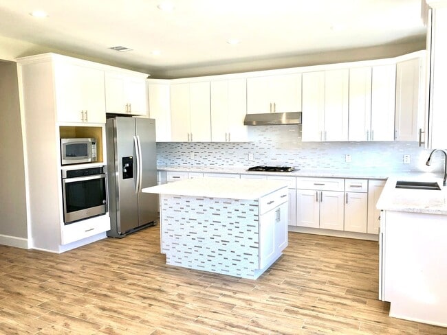 Photo - 5711 Silver Bay Ct