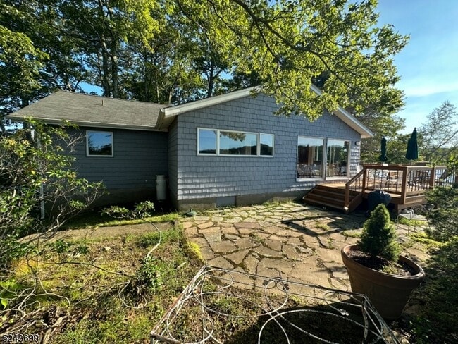 Photo - 120 Island Rd