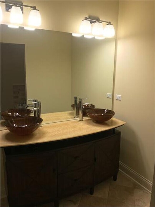 Photo - 7412 Madison St