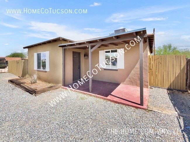 Photo - 120 W Michigan Dr House