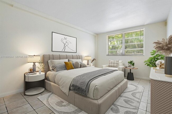 Photo - 1715 N 16th Ave Unit 209