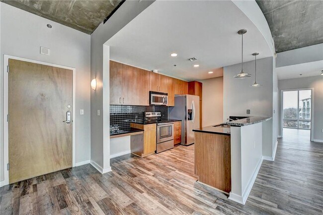 Photo - 923 Peachtree St NE Unit 738