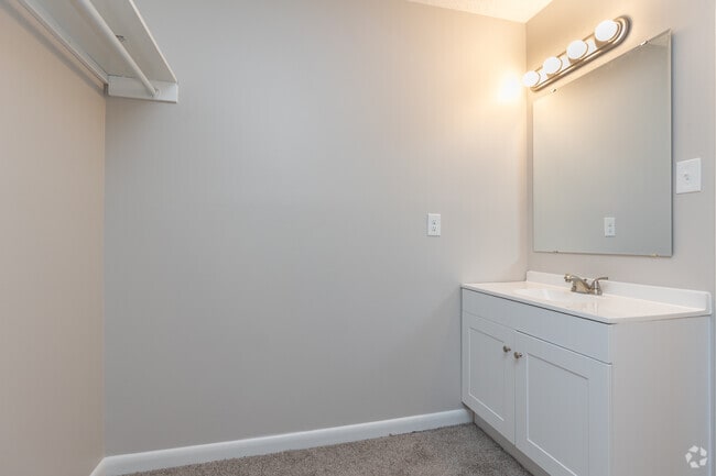 2BR, 1BA - 909SF - Primary Bedroom