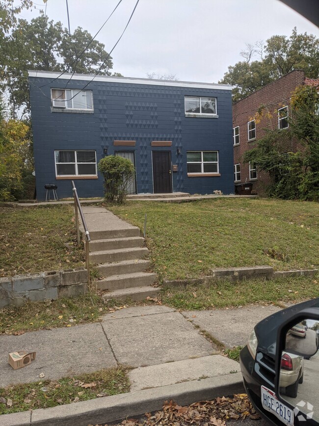 Building Photo - 916 Lexington Ave Unit 2 Rental