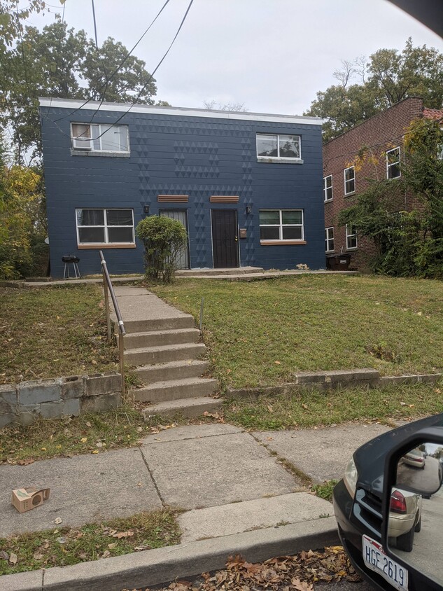 Photo - Lexington Ave 916