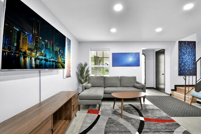 Photo - 621 NE 28th St Unidad ID1018313P