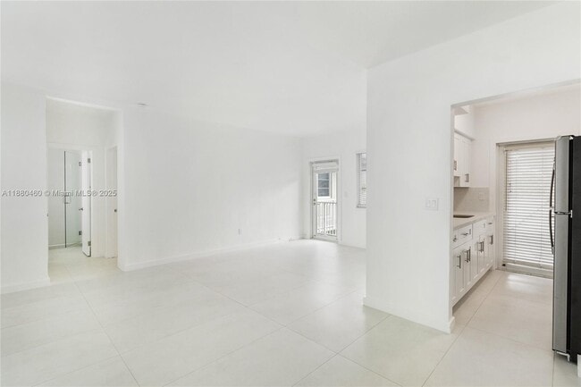 Photo - 6930 Rue Versailles Dr Unit 24