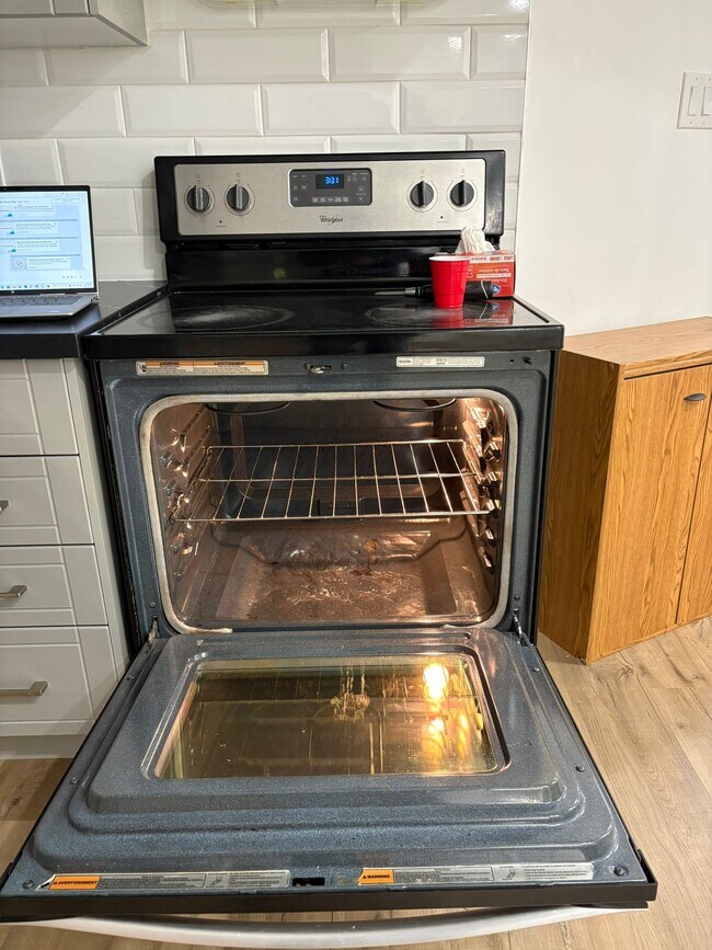 Photo - 6 Miracle Trl