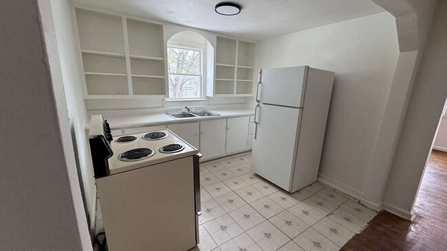 Photo - 519 W 2nd St