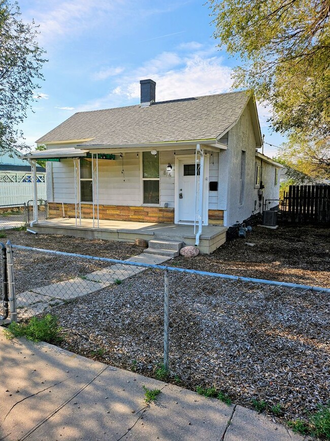 ALL PROSPECTIVE TENANTS MUST SUBMIT A $58 ... - ALL PROSPECTIVE TENANTS MUST SUBMIT A $58 ... Casa