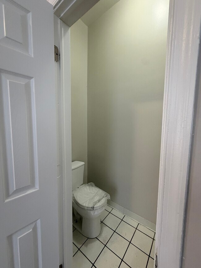 Photo - 107 S 41st St