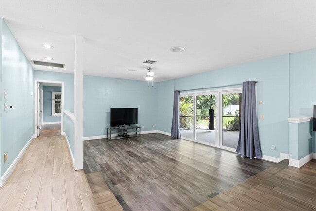 Photo - 1614 SW St Andrews Dr