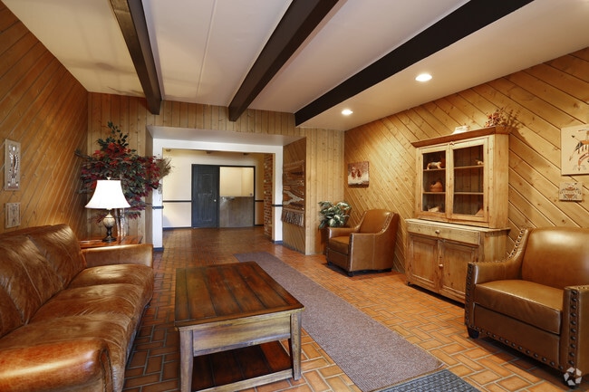 Longmeadow Apartments