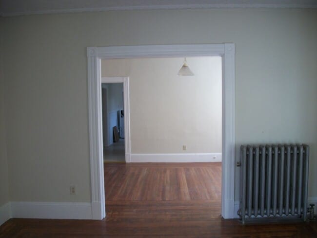11-15 Hollywood St - 11-15 Hollywood St Apartment