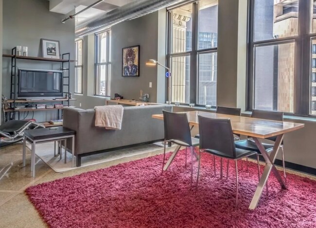 Photo - 350 Saint Peter St Unit 1206