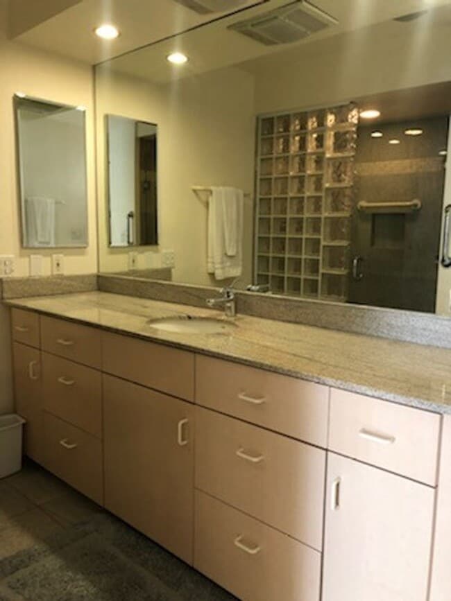 Photo - 1810 Avenida Del Mundo Unidad Vacation Rental