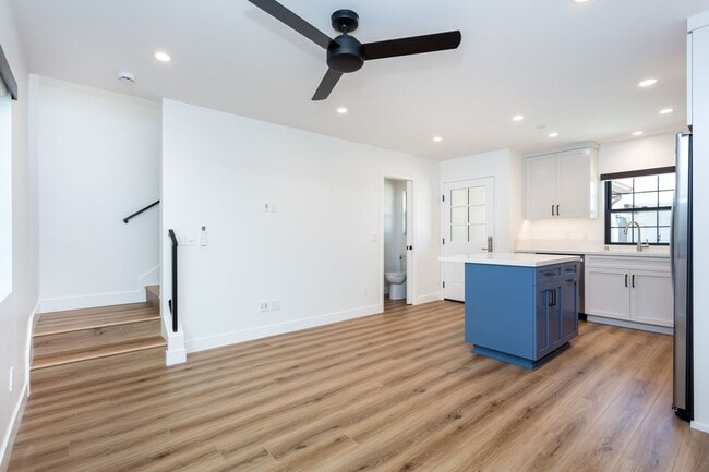 Photo - 2610-2612 Juan Street Unit 2612 #1