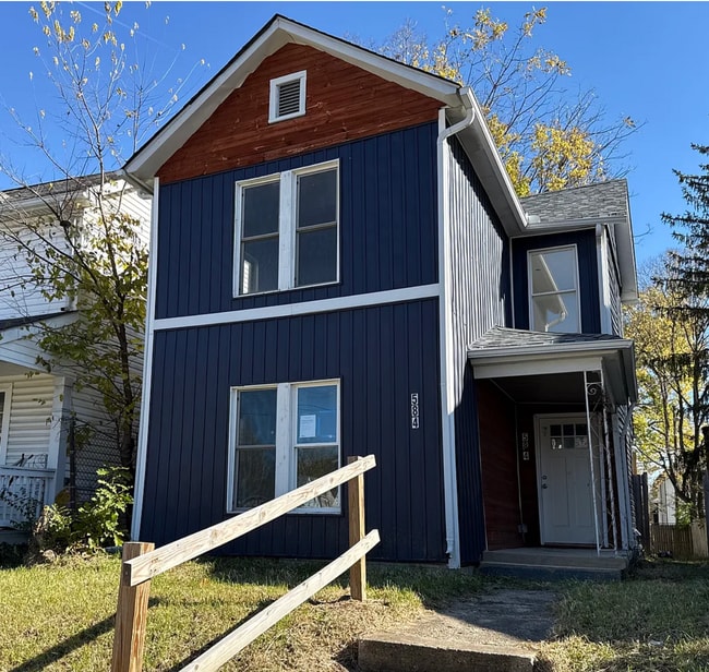 Building Photo - 584 Kelton Ave